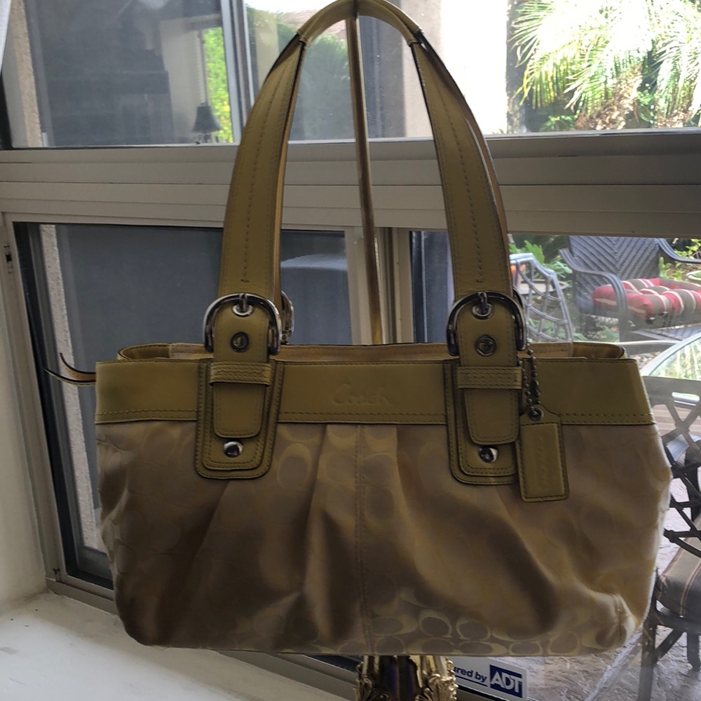 Coach Signature C Yellow Bag With Matching Wallet